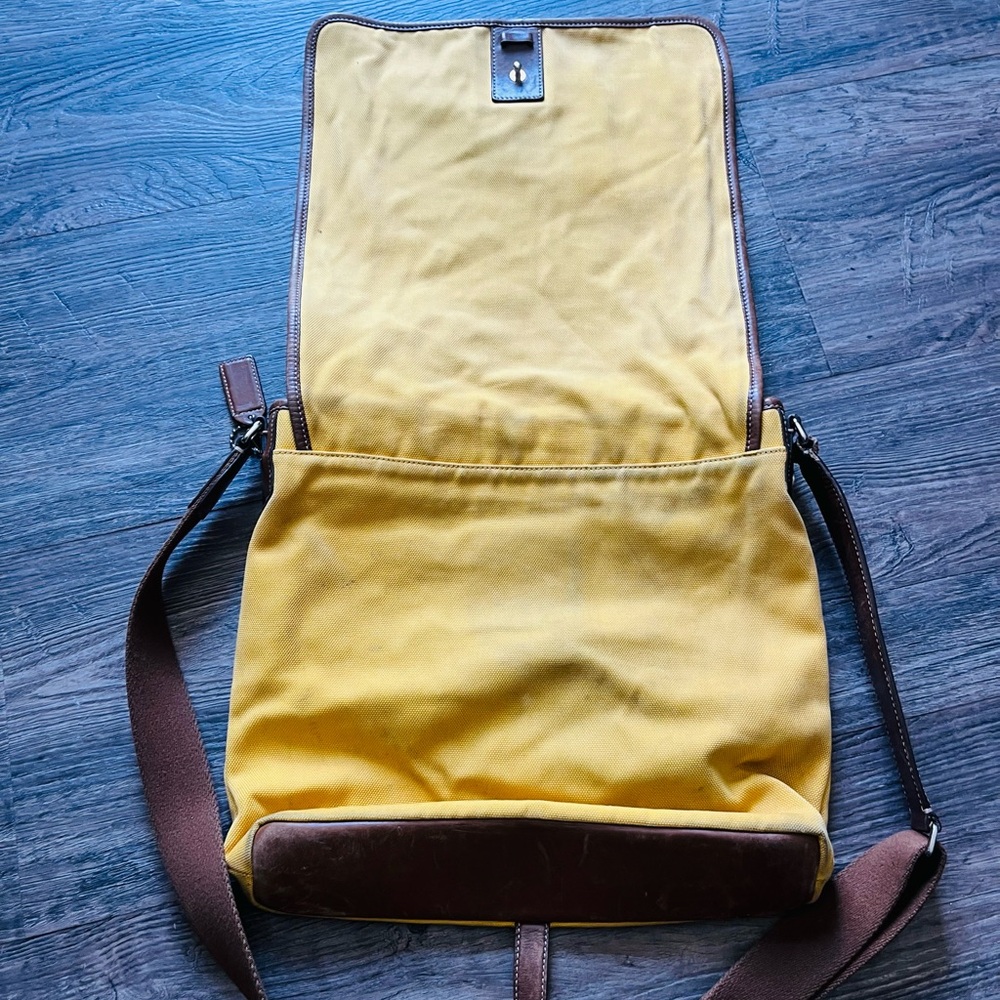 Coach Messenger Bag Stylish Mustard Yellow and Brown Men's Bag - Picture 7 of 8